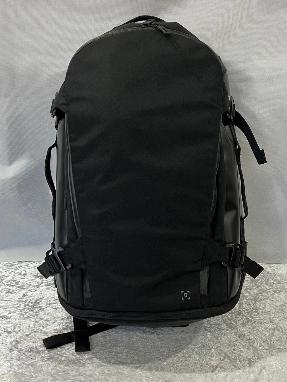 Lululemon More Miles Pack 39L Travel Weakener Duffle Backpack Water-Repellent